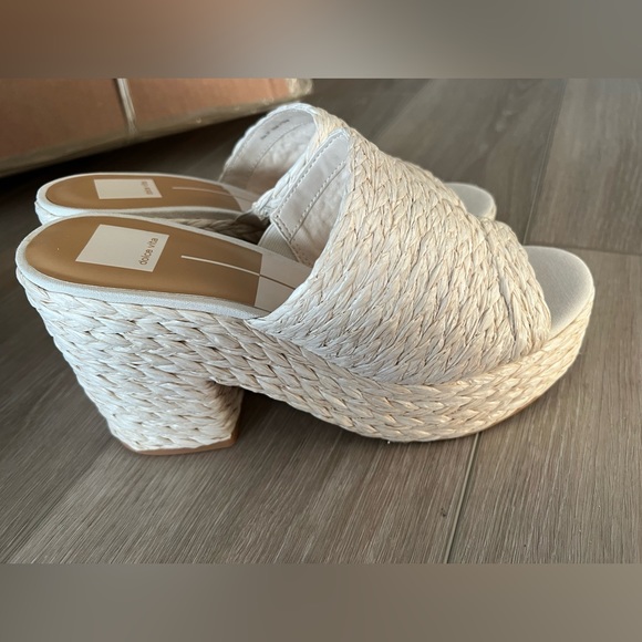 Dolce Vita Raffia wedges. Never worn. - Picture 4 of 4